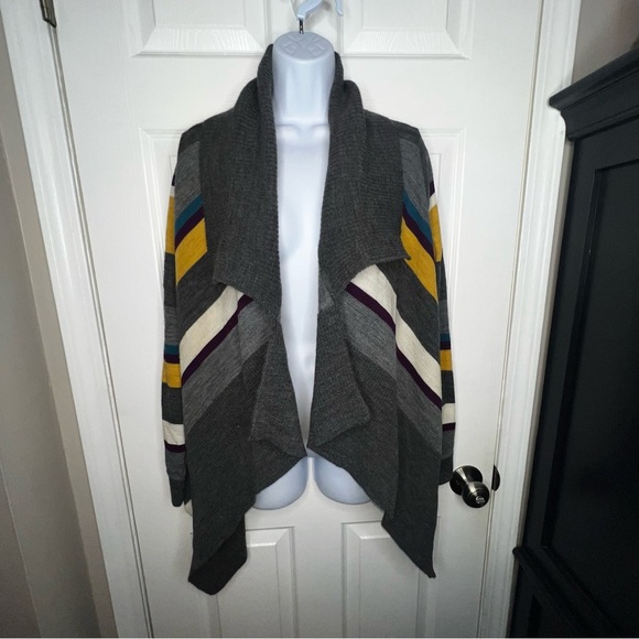 Stambecco Women’s Medium Gray Wool Knit Cardigan Sweater Top M Made In Italy - Picture 9 of 16